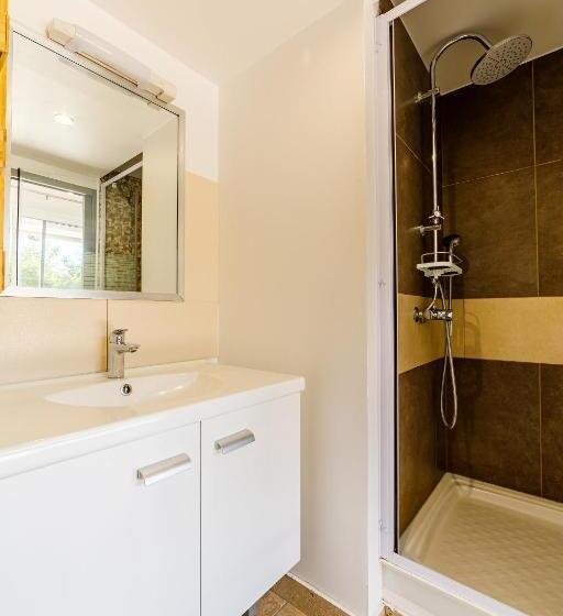 شقة غرفة واحدة مزودة بتراس, O Patio Du Mas