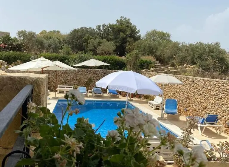 ویلای یک اتاق خوابه با استخر شنا, Botanica B&b
