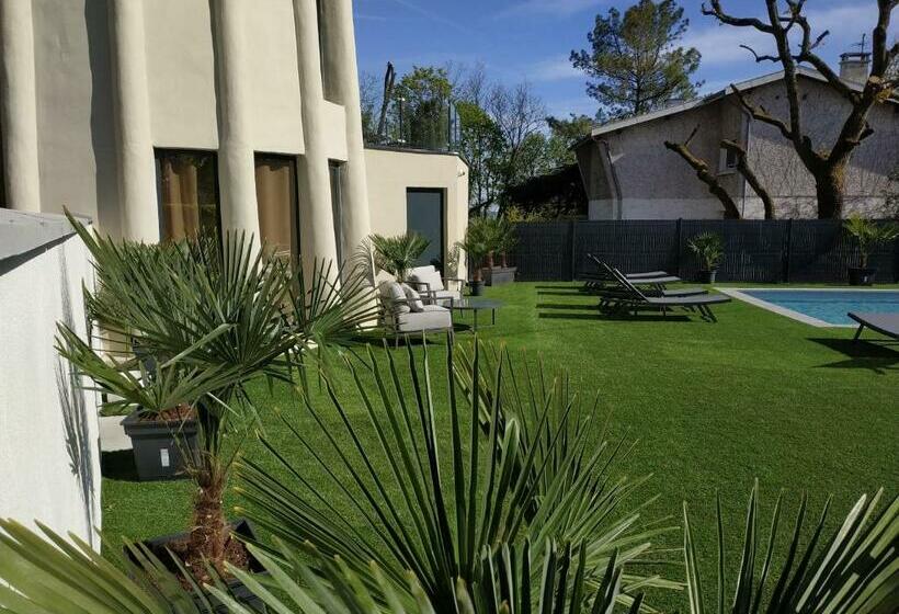 풀장 전망 스위트, Andrée Puutman