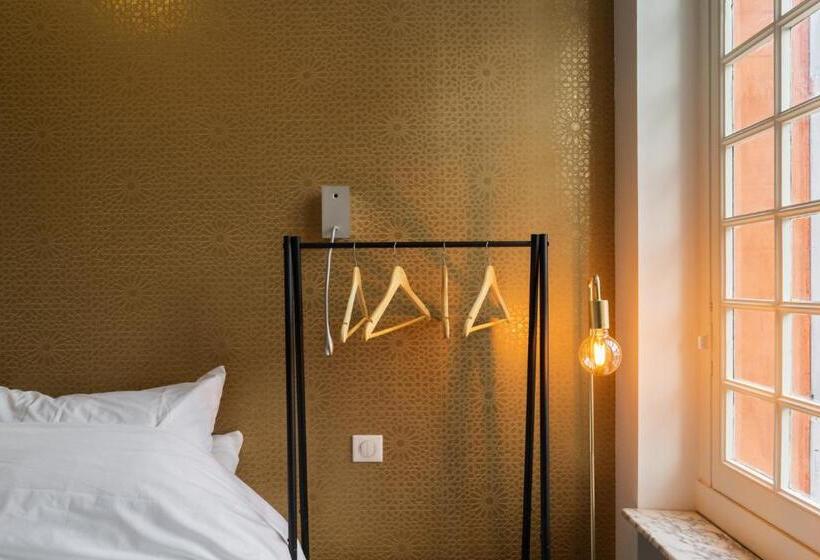 Номер Deluxe, Hôtel Une Chambre En Ville