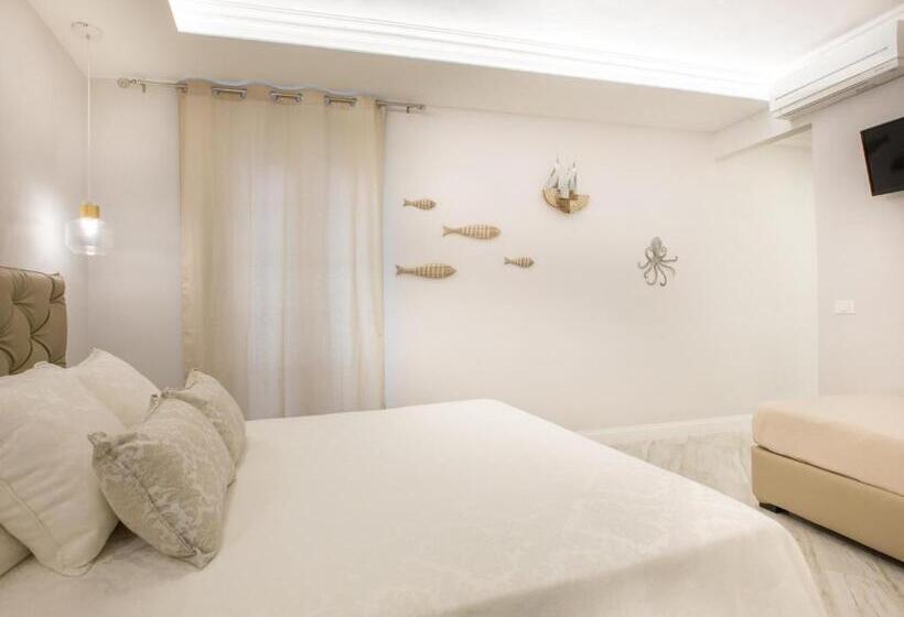 اتاق استاندارد سه نفره, A Cà Da Alba Rooms