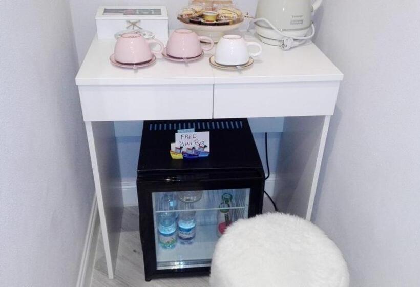 اتاق استاندارد سه نفره, A Cà Da Alba Rooms