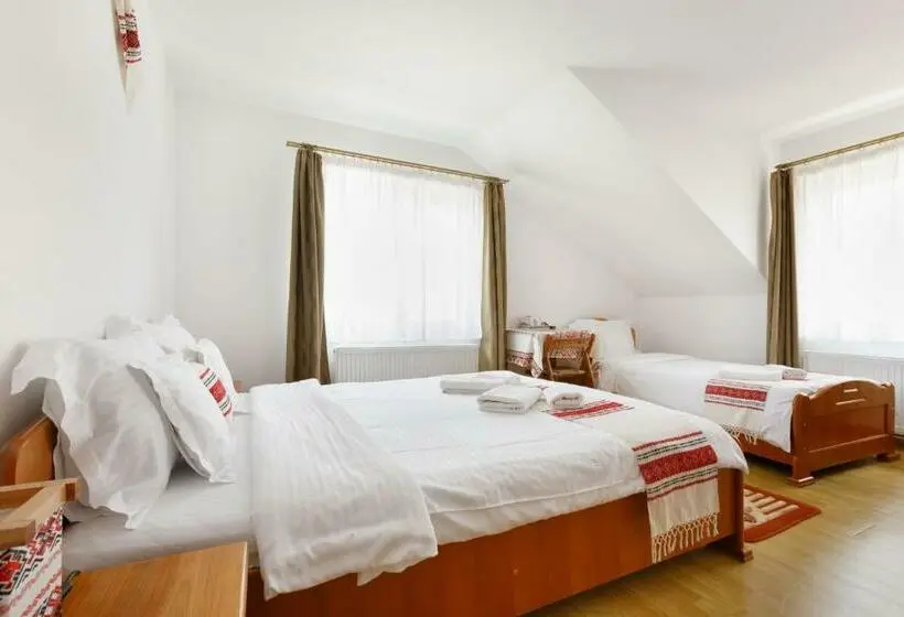اتاق استاندارد سه نفره, Casa Dacică Rasnov Central Free Parking Close To Bran, Brasov, Dino Park & Restaurants