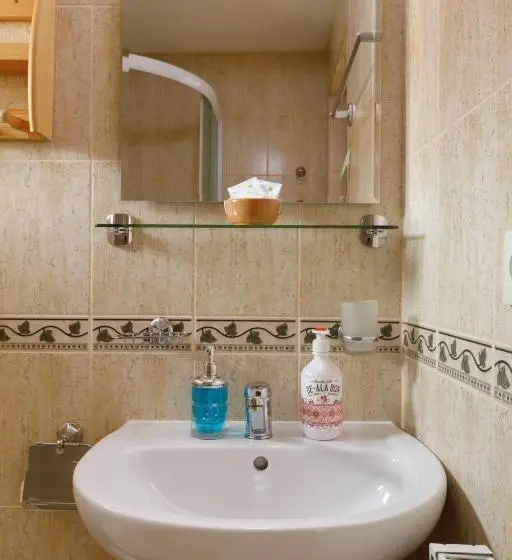 اتاق استاندارد با بالکن, Casa Dacică Rasnov Central Free Parking Close To Bran, Brasov, Dino Park & Restaurants