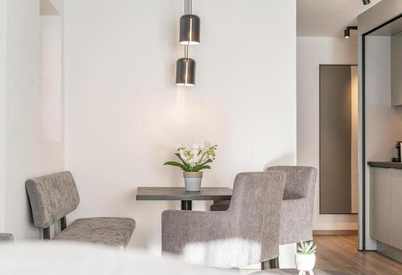 חדר סטנדרט, Miramonte