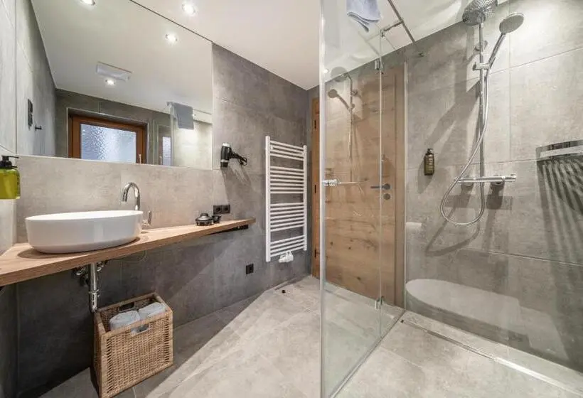 Apartamento 1 Quarto com Balcão, Miramonte