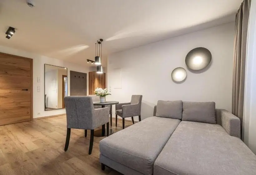 Apartamento 1 Quarto com Balcão, Miramonte