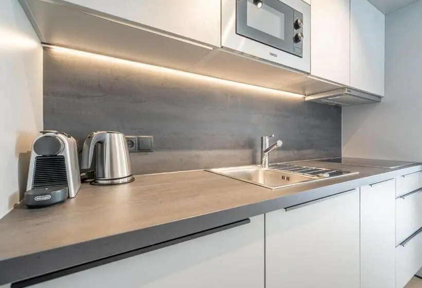 Apartamento 1 Quarto com Balcão, Miramonte