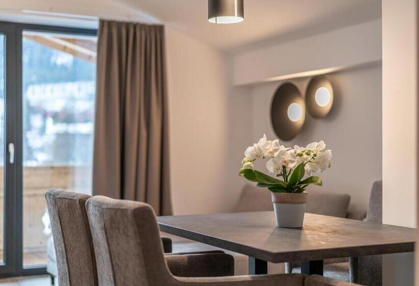 דירת חדר, Miramonte