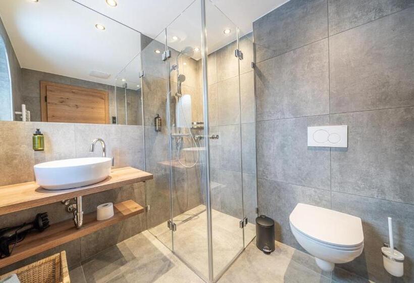 חדר סטנדרט, Miramonte