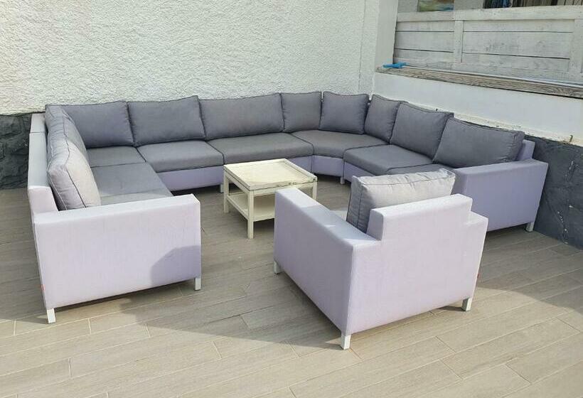 חדר דחוקס עם מיטת קינג, Elparaiso Altea Apartment Sylvia Adults Only Bed & Borrel