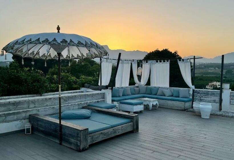 חדר דחוקס עם מיטת קינג, Elparaiso Altea Apartment Sylvia Adults Only Bed & Borrel