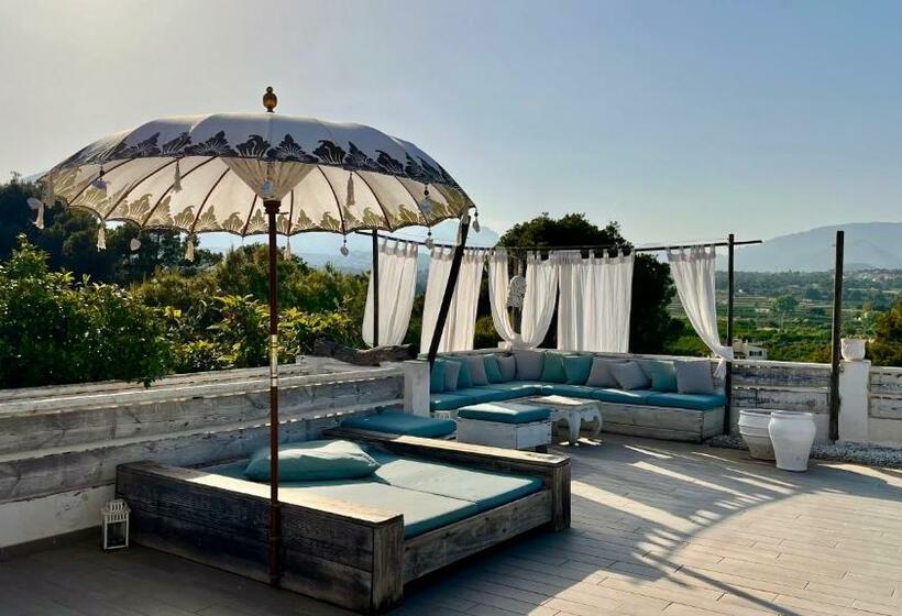 חדר דחוקס עם מיטת קינג, Elparaiso Altea Apartment Sylvia Adults Only Bed & Borrel