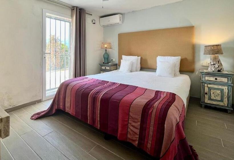 חדר דחוקס עם מיטת קינג, Elparaiso Altea Apartment Sylvia Adults Only Bed & Borrel