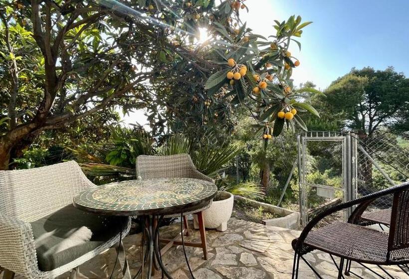 חדר דחוקס עם מיטת קינג, Elparaiso Altea Apartment Sylvia Adults Only Bed & Borrel