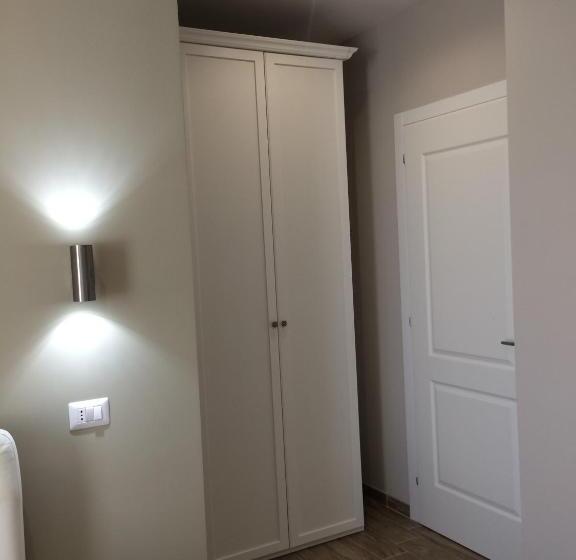 اتاق لوکس با بالکن, B&b Purple Italy