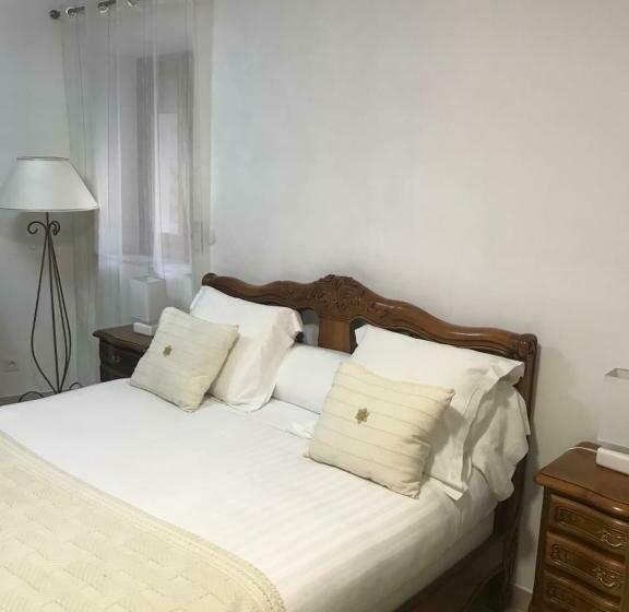 חדר סטנדרט, Maison Du Cloitre Couvent Des Carmes