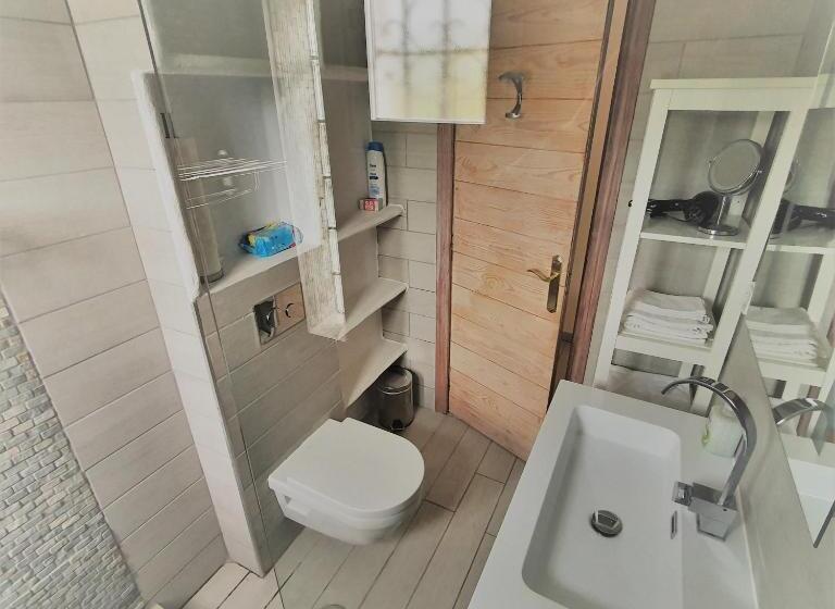 חדר דחוקס עם מיטת קינג, Elparaiso Altea Apartment Sylvia Adults Only Bed & Borrel