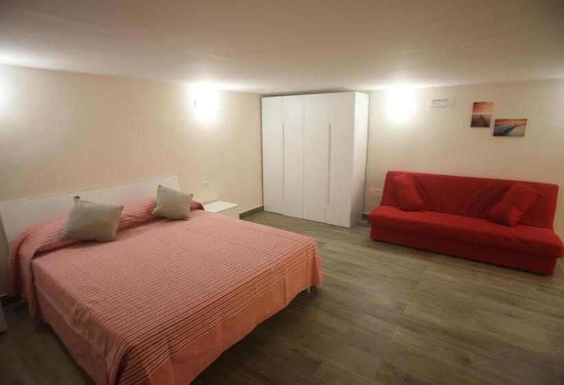 اتاق خانوادگی, Garibaldi Station 2punto0