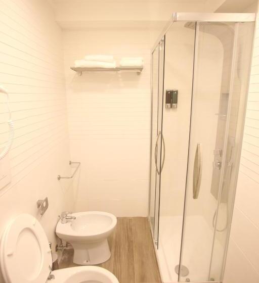 اتاق خانوادگی, Garibaldi Station 2punto0