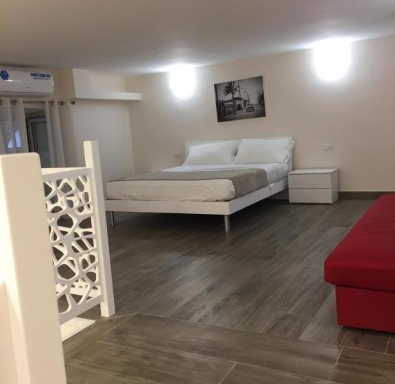 اتاق خانوادگی, Garibaldi Station 2punto0