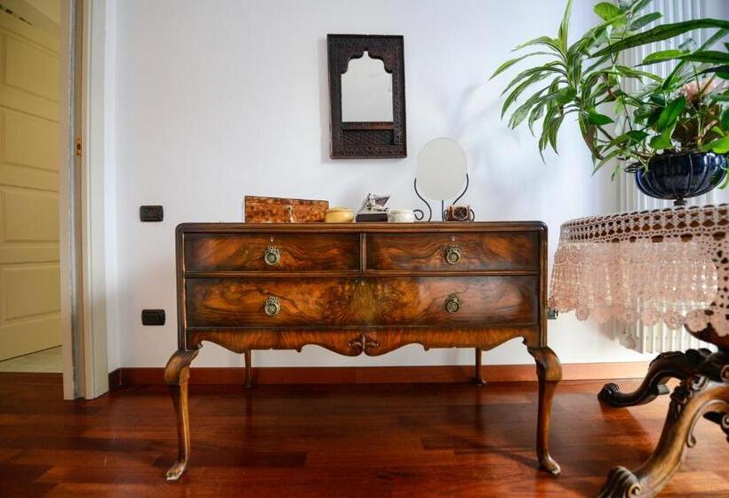 اتاق استاندارد با تخت بزرگ, Il Giardino Incantato