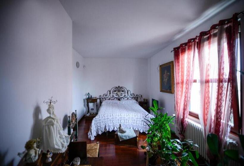 Standard room with outdoor bath, Il Giardino Incantato