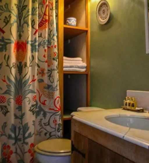 スタンダードルーム, The Lady Maxwell Room At Buittle Castle