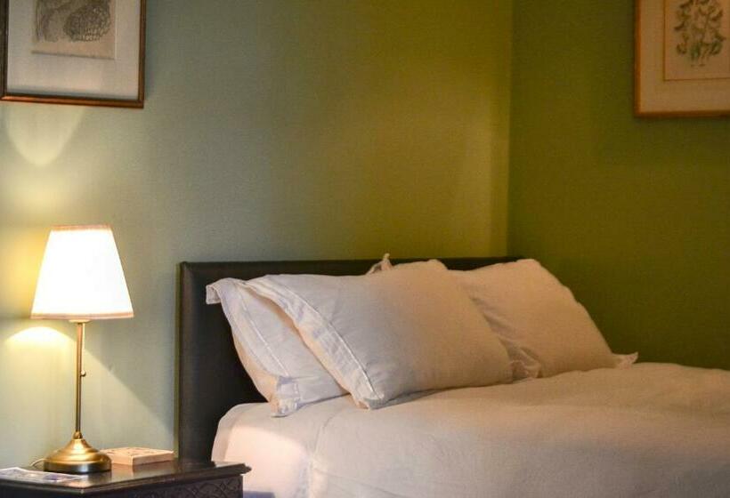 스탠다드 룸, The Lady Maxwell Room At Buittle Castle