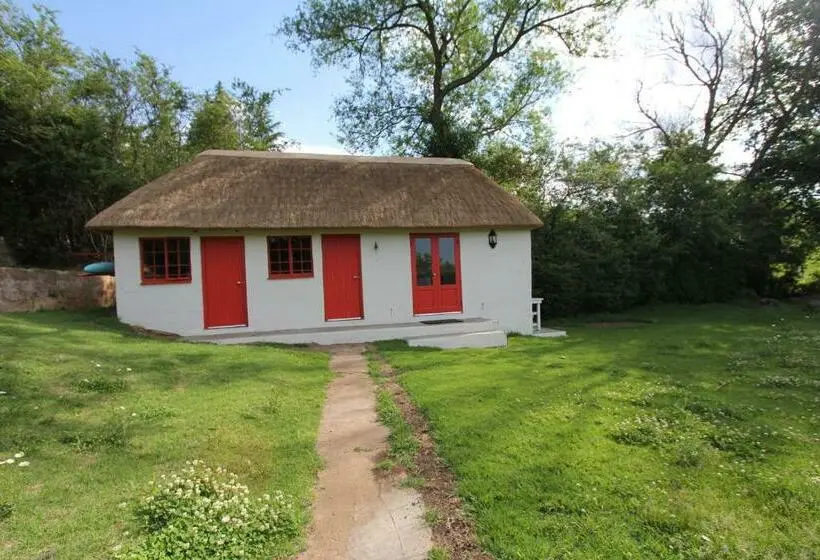 デラックスルーム, A Boat House