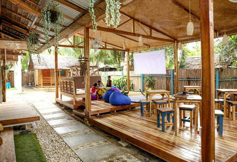 스탠다드 트리플 룸, Lunazul Guesthouse