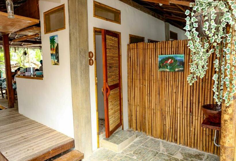 스탠다드 트리플 룸, Lunazul Guesthouse