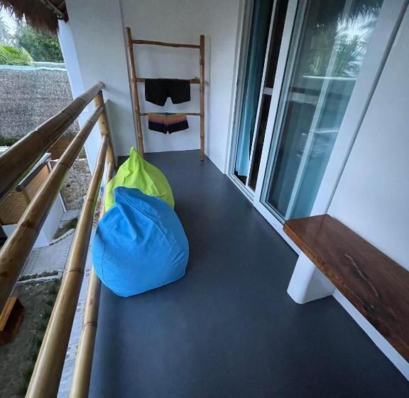 스탠다드 트리플 발코니 룸, Lunazul Guesthouse