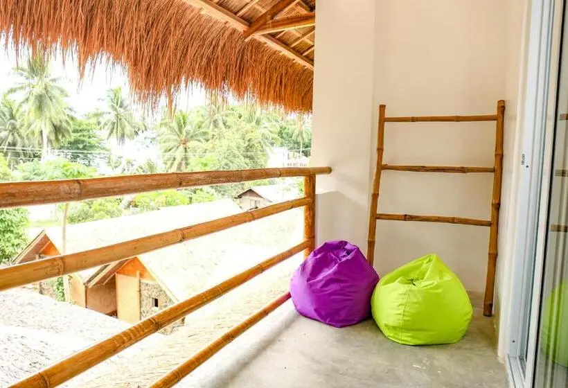 اتاق استاندارد سه نفره, Lunazul Guesthouse