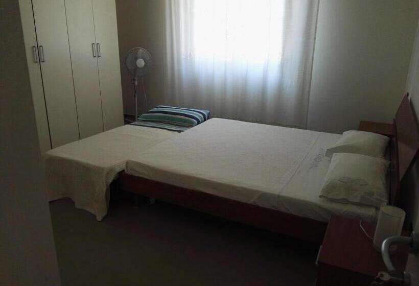 اتاق استاندارد با سرویس بهداشتی مشترک, B&b Al Colle 11