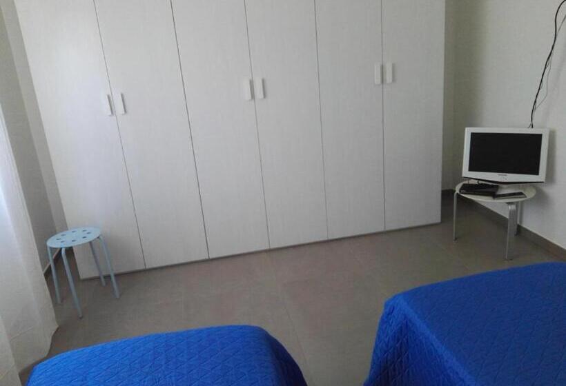 اتاق استاندارد با سرویس بهداشتی مشترک, B&b Al Colle 11