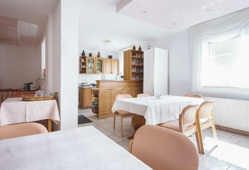 اتاق کلاسیک چهارنفره, Prenočišče šinkec Nada