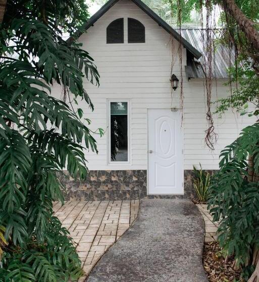 Семейный Номер, Lamoon Boutique