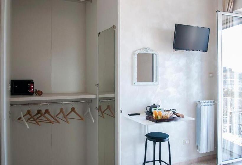 اتاق استاندارد با چشمانداز دریا, La Dimora Di Caboto B&b