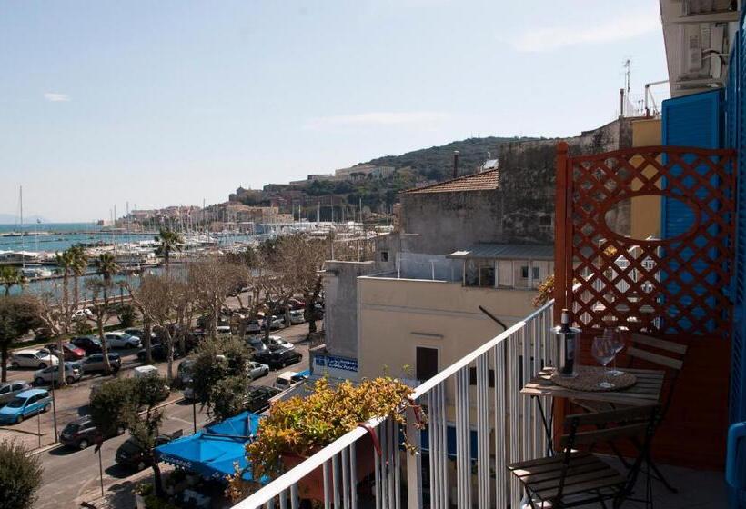 اتاق استاندارد با بالکن و چشمانداز دریا, La Dimora Di Caboto B&b