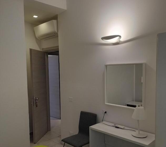 エコノミールーム, Cecio 5 Terre Rooms