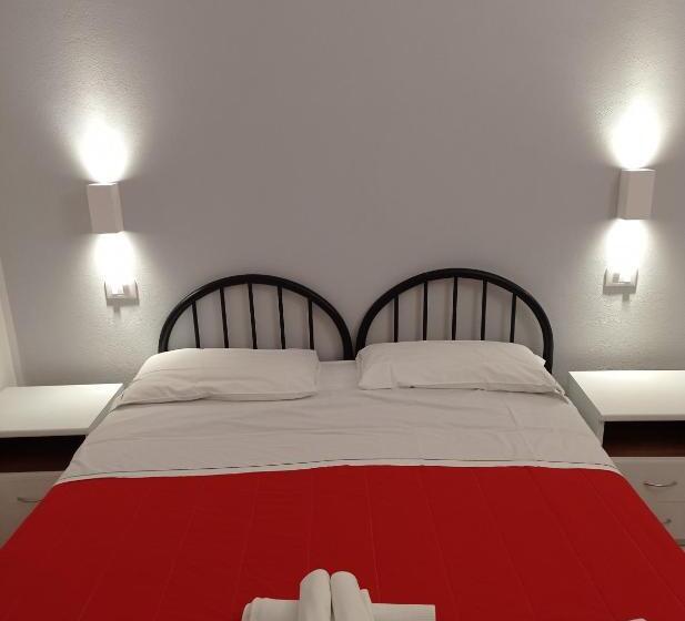 エコノミールーム, Cecio 5 Terre Rooms