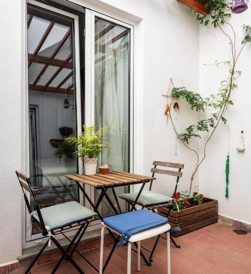 سوییت, Downtown Alegria