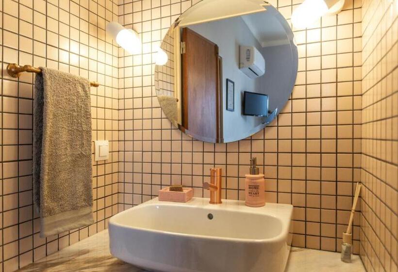 سوییت, Downtown Alegria