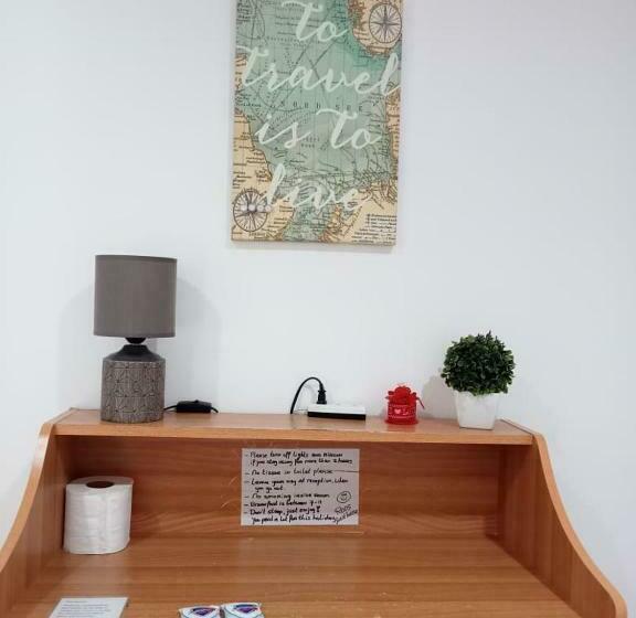 اتاق لوکس, Roos Guesthouse