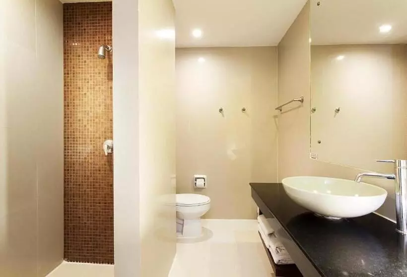 プールの見えるデラックスルーム, Arinara Beach Resort Phuket   Sha Extra Plus