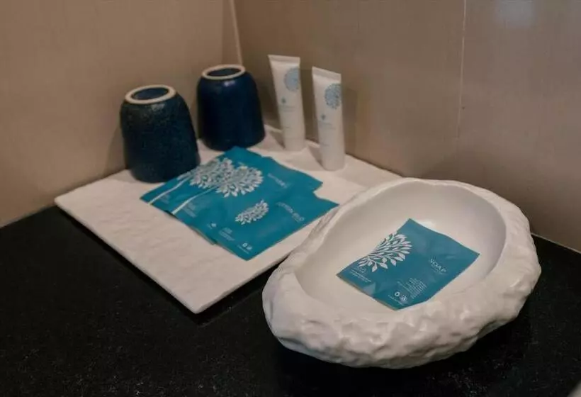 プールの見えるデラックスルーム, Arinara Beach Resort Phuket   Sha Extra Plus