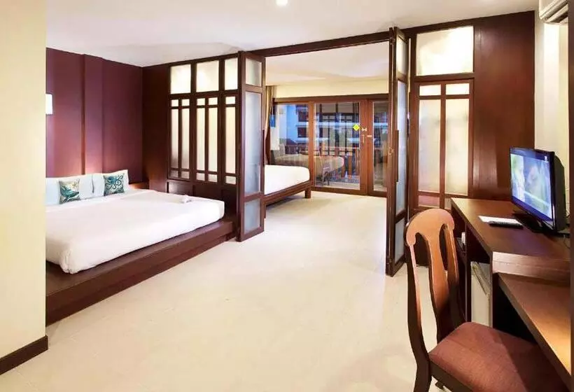 プールの見えるデラックスルーム, Arinara Beach Resort Phuket   Sha Extra Plus