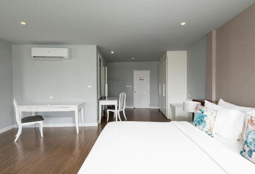 סוויטת ג'וניור, Arinara Beach Resort Phuket   Sha Extra Plus