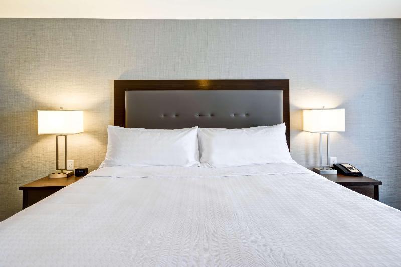 اتاق لوکس, Arinara Beach Resort Phuket   Sha Extra Plus